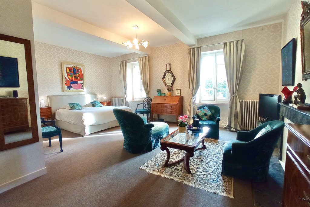 Junior Suite 1 1620x1080 2 1024x683